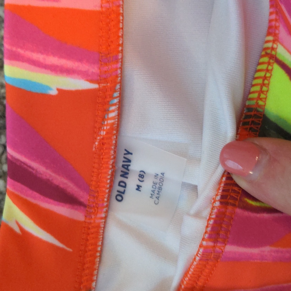 NWT Girls Old Navy Dolphin Hem Swim Shorts - Pattern: Bird of Paradise - Size M - Picture 3 of 4